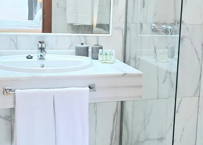 Noctua 040 Benahavis Botanico 1 Estepona