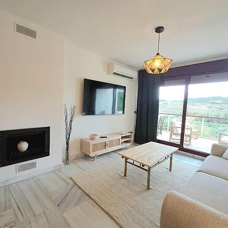 Noctua 040 Benahavis Botanico 1 * Estepona